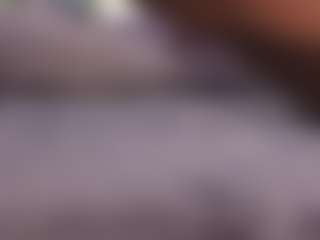 Live cam show with Ambra Cohelo - Skinny on Lustler