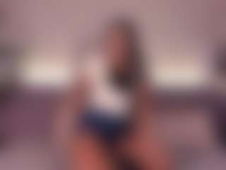 Live cam show with Ambra Cohelo - Skinny on Camsoda