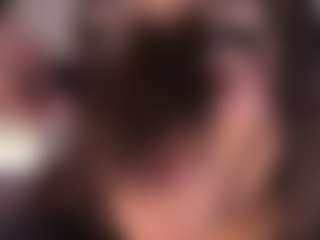 Live cam show with Ambra Cohelo - Skinny Teen (18+) on Camsoda