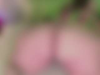 Live cam show with Emma - Pov on SquirtSoMuch