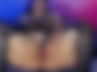 Emma MILF webcam performer live streaming