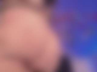Live cam show with Emma - Virgin on Gym Cam Girls