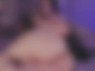Live cam show with Emma - Natural on TeamSkeetLive