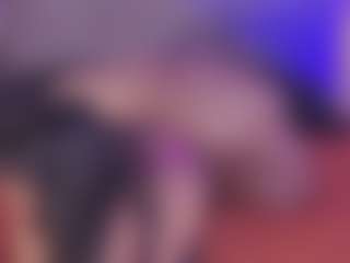 Emma MILF webcam performer live streaming
