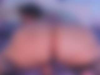 Live cam show with Emma - Brown Eyes MILF on SpankPalCams