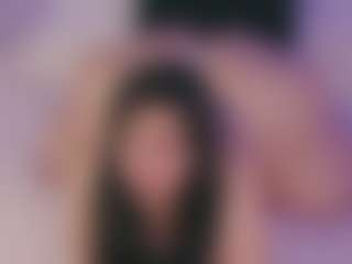 Emma MILF webcam performer live streaming