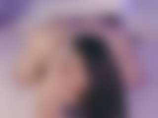 Live cam show with Emma - Colombia on liverealitysex.com