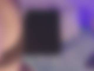 Emma MILF webcam performer live streaming