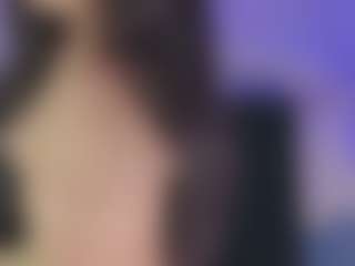 Emma MILF webcam performer live streaming