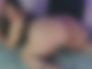 Live cam show with Emma - BBW on hrnylive.com