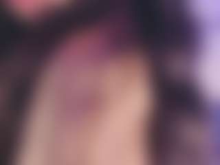 Live cam show with Emma - Nipple Piercings on googirlz