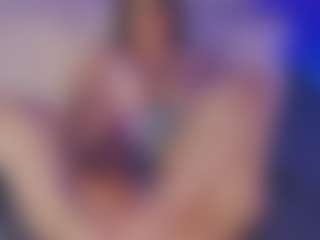 Live cam show with Emma - Smoking on justonemore.cc