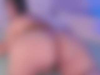Live cam show with Emma - Double Penetration on madthumbs