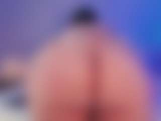 Live cam show with Emma - Fuck Machine on Camsoda