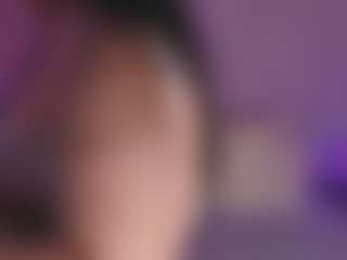 Live cam show with Emma - Geek on Instabang