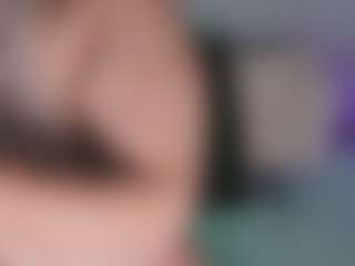 Live cam show with Emma - Colombia Young Adult on Camsoda