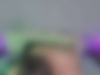 Live cam show with Emma - Dirty Talk on StripNow