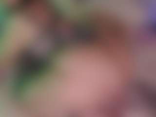 Show de câmera ao vivo com Emma - Shaved Pussy MILF no Camsoda