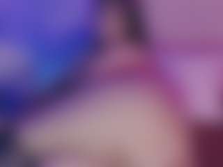 Live cam show with Emma - Spy MILF on anonymated.com