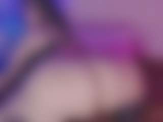 Live cam show with Emma - Nipple Piercings on Pornisteam.com