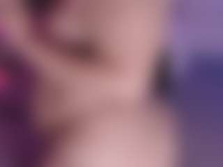 Live cam show with Emma - Hairy Pussy BBW on Big Tits