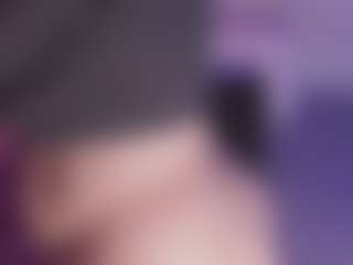 Live cam show with Emma - Hairy Pussy MILF on Big Tits