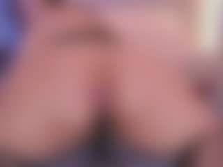 Live cam show with Emma - Colombia Young Adult on Camsoda
