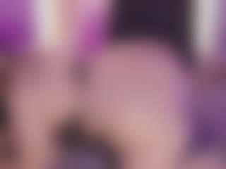 Live cam show with Emma - Deepthroat on Camsoda