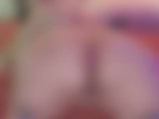 Live cam show with Emma - Dildo Or Vibrator MILF on Camversity