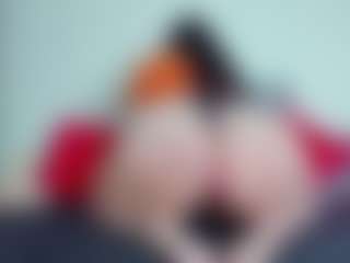 Sophie-Green MILF webcam performer live streaming