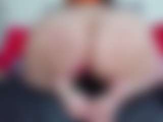 Live cam show with Sophie-Green - Tease Curvy on Hubzter Live