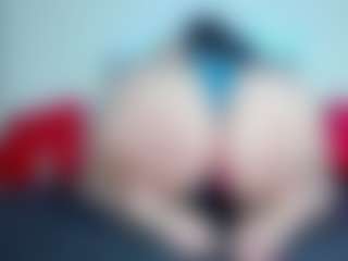Live cam show with Sophie-Green - Green Eyes on CamwithHer