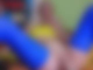 yulia999's Live Sex Cam Show