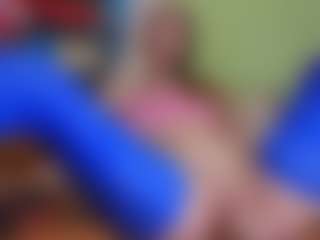 yulia999's Live Sex Cam Show