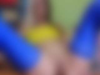 yulia999's Live Sex Cam Show