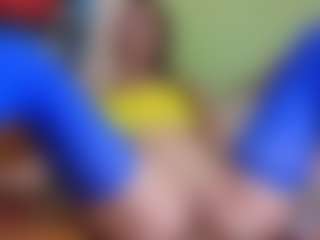 yulia999's Live Sex Cam Show