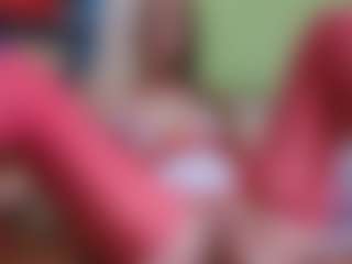 Spettacolo in cam dal vivo con yulia999 - Spank su Camsoda