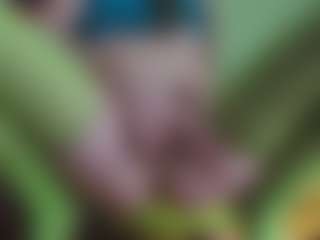yulia999's Live Sex Cam Show