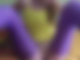 yulia999's Live Sex Cam Show