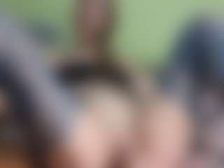 yulia999's Live Sex Cam Show