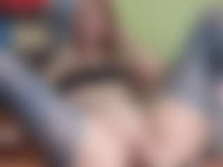 Live cam show with yulia999 - Fuck Machine on Latina Girls