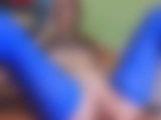 yulia999's Live Sex Cam Show