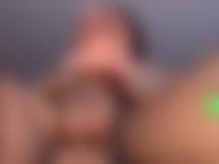 Live cam show with SCARLETH-9-INCHES - Cumshot on livesuperchat.net