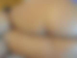 Live cam show with Taylor Sam - Ebony Teen (18+) on Camming Site