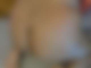 Live cam show with Taylor Sam - Curly on parknlotfishbdy