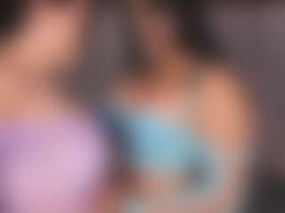Emperatriz y Linsey's Live Sex Cam Show