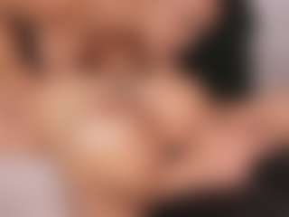 Emperatriz y Linsey's Live Sex Cam Show