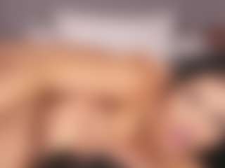 Emperatriz y Linsey's Live Sex Cam Show