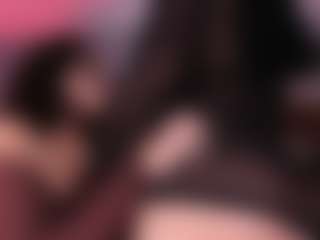 Emperatriz y Linsey's Live Sex Cam Show