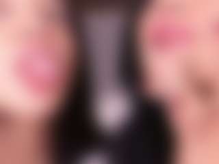 Emperatriz y Linsey's Live Sex Cam Show